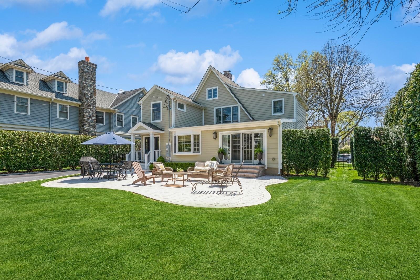 103 Chestnut Street, Garden City, New York image 41