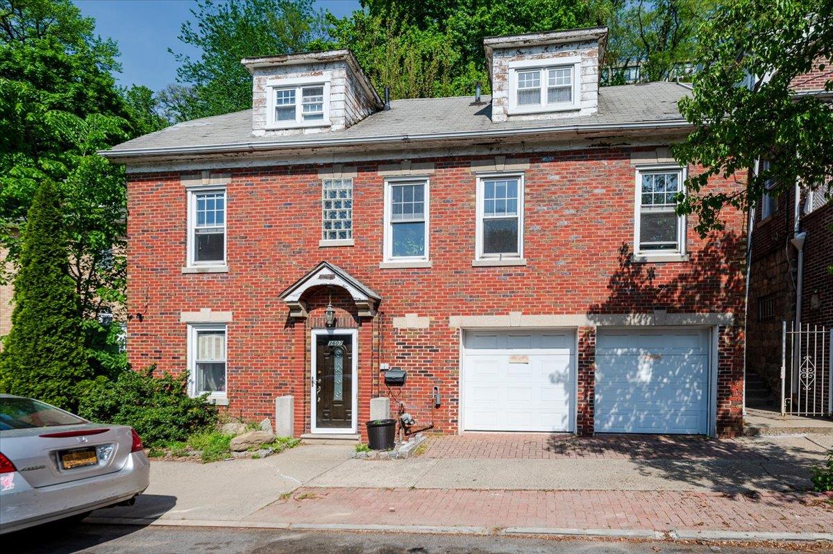 Property for Sale at Irwin Avenue, Bronx, New York - Bedrooms: 4 
Bathrooms: 3  - $949,900