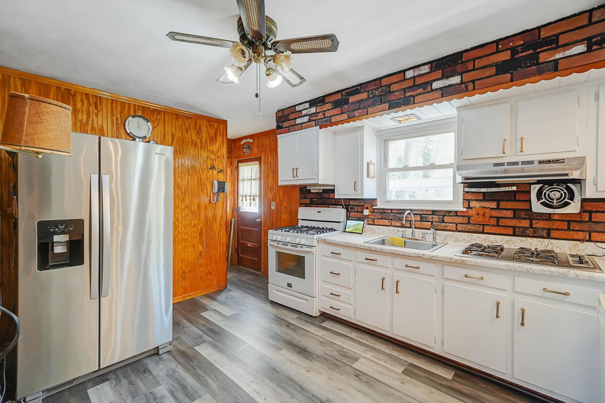 113 Mayfield Drive, Mastic Beach, New York image 7