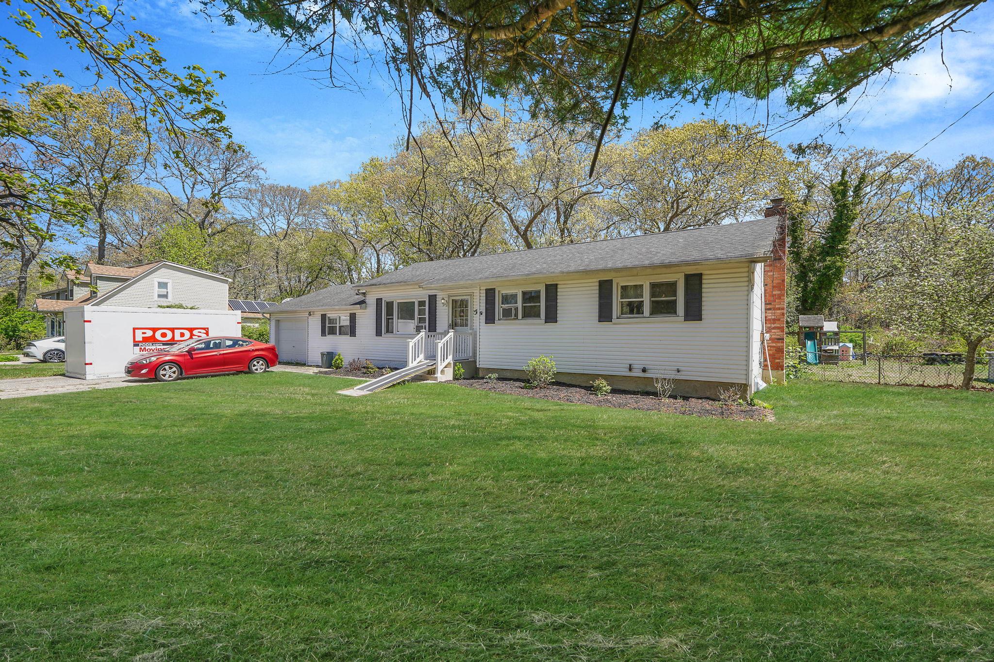 113 Mayfield Drive, Mastic Beach, New York image 2