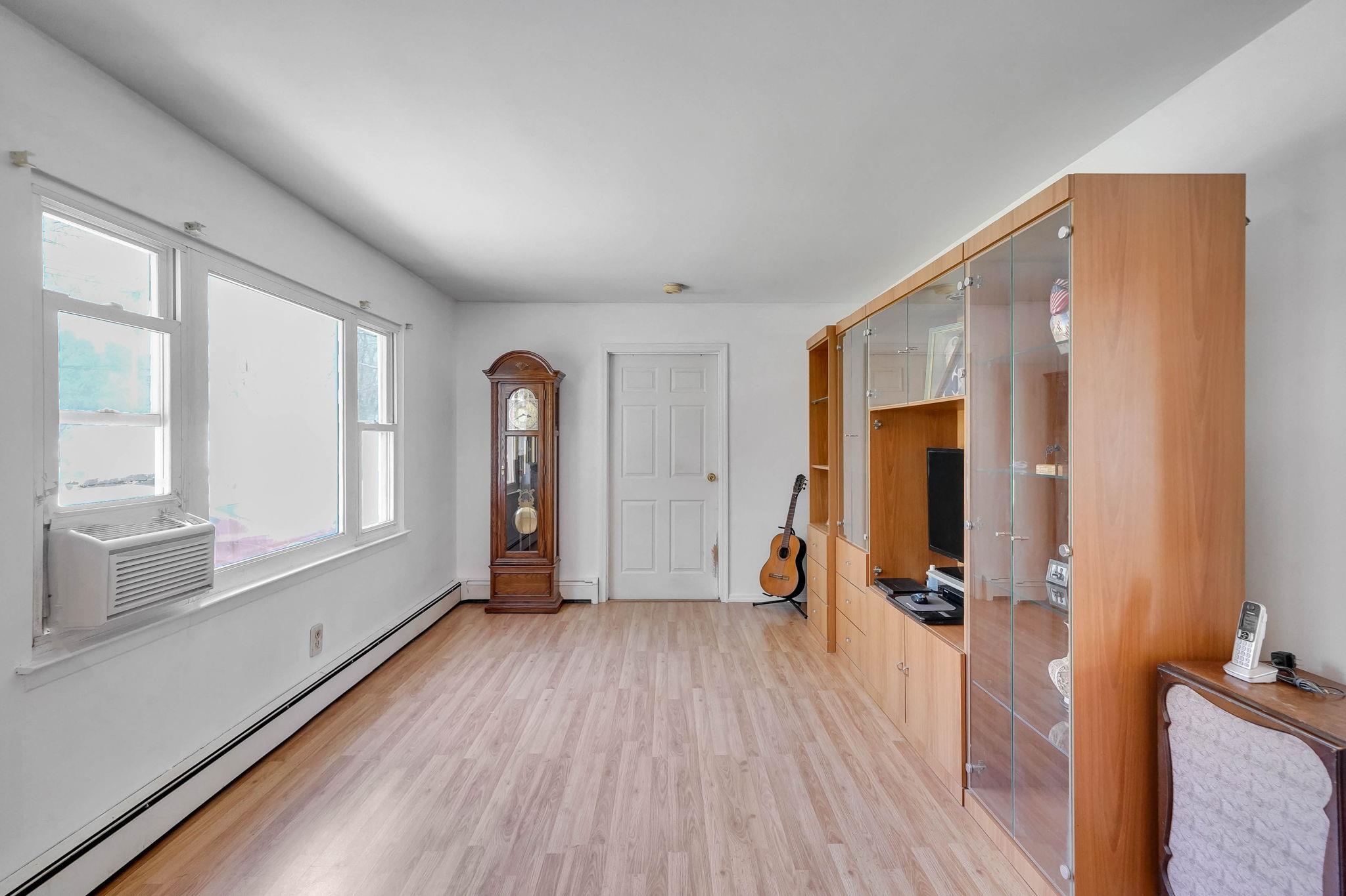 113 Mayfield Drive, Mastic Beach, New York image 5