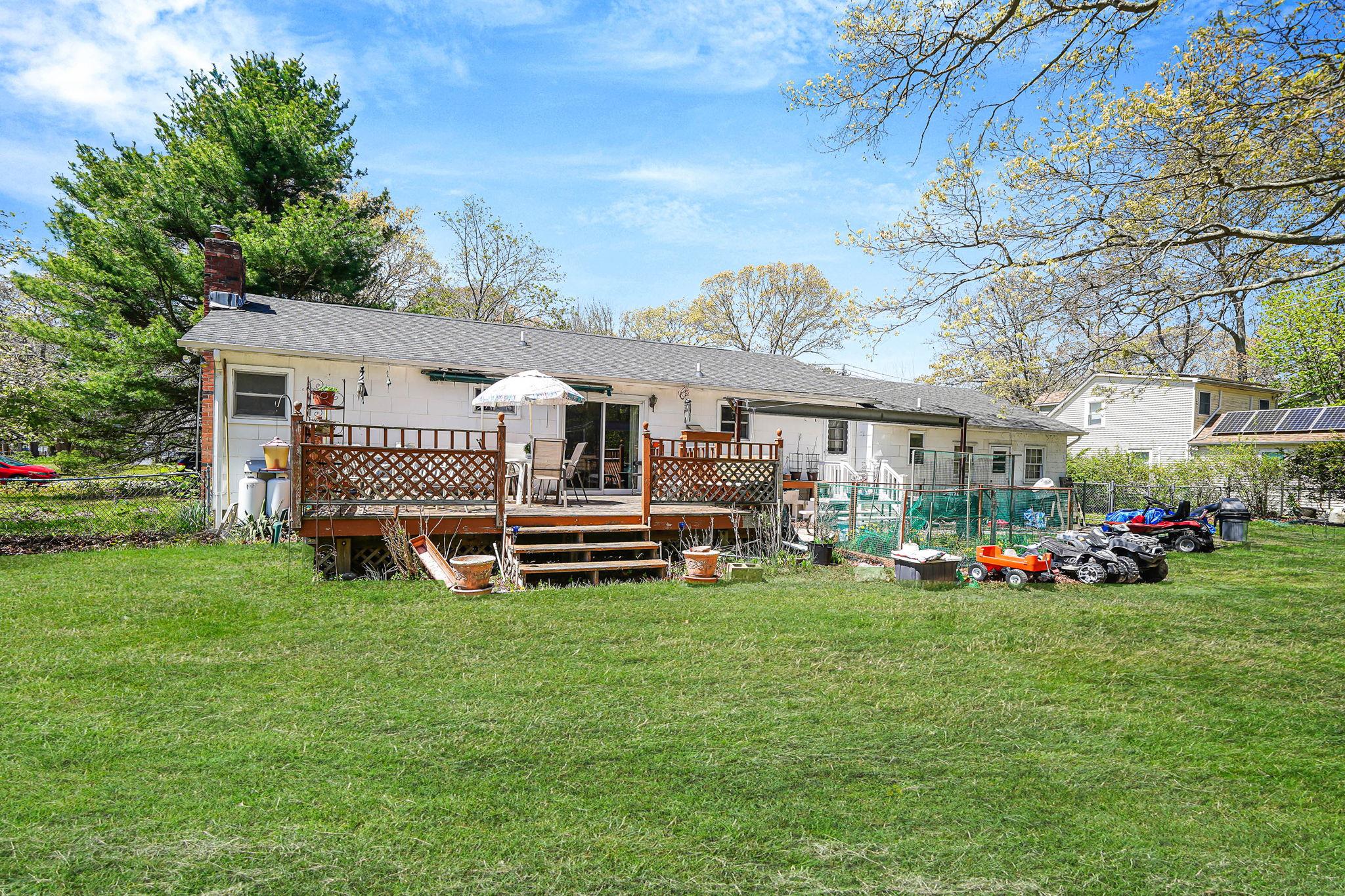 113 Mayfield Drive, Mastic Beach, New York image 17