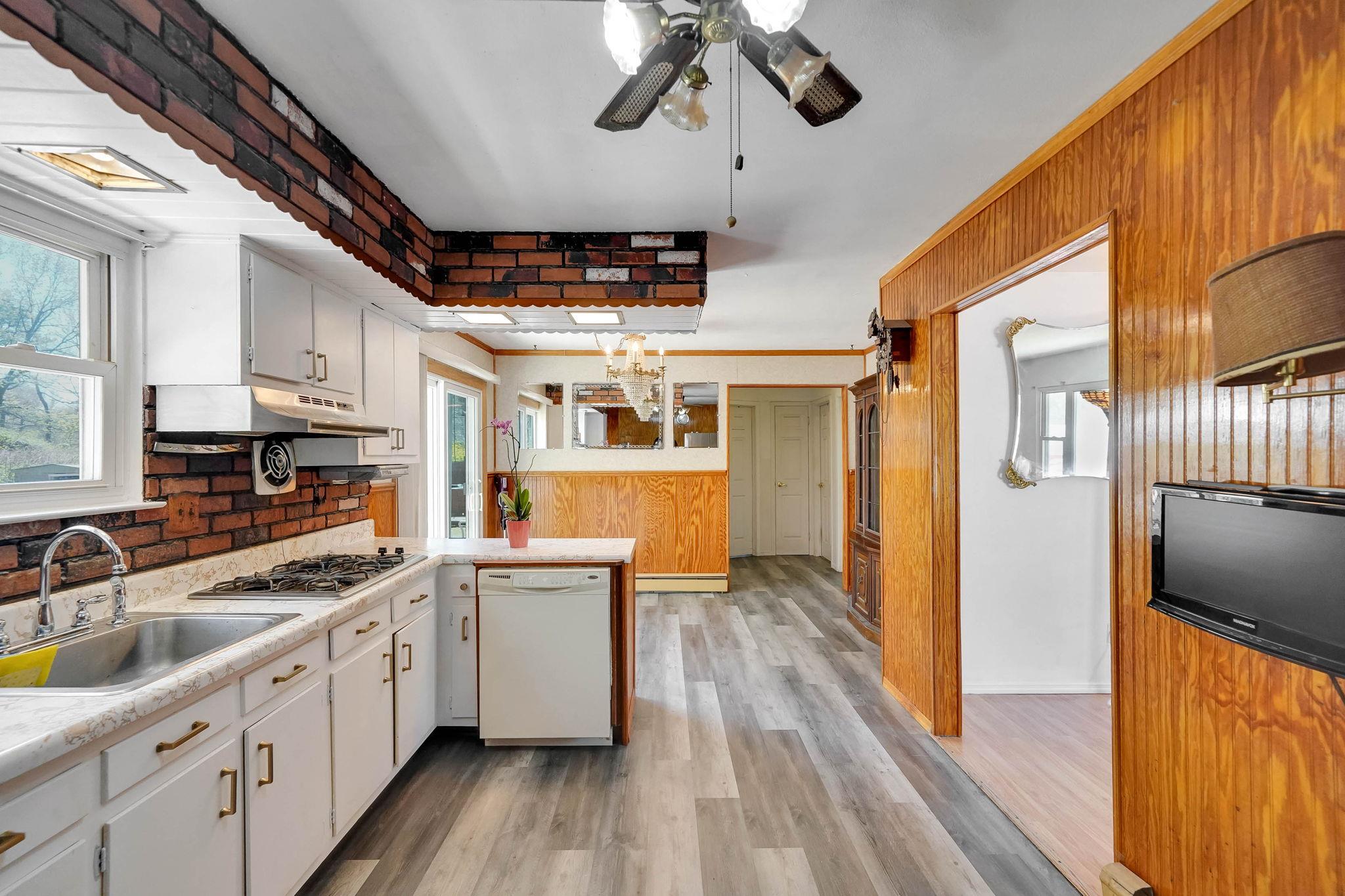 113 Mayfield Drive, Mastic Beach, New York image 8
