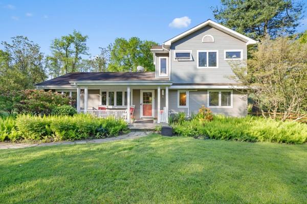 Forest Glen Road, New Paltz, New York - 4 Bedrooms  
3 Bathrooms  
12 Rooms - 