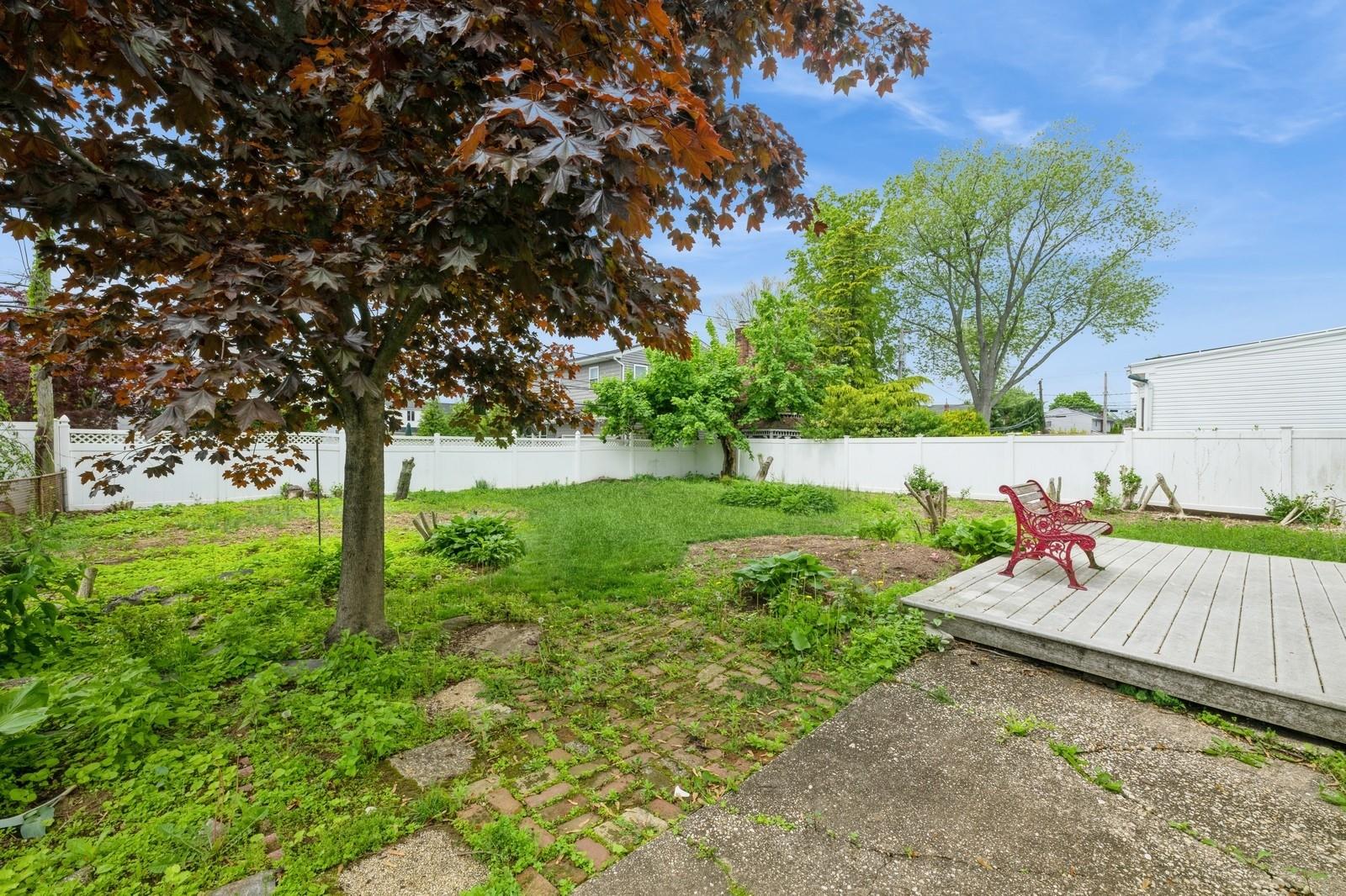 542 Kell Place, Seaford, New York image 15