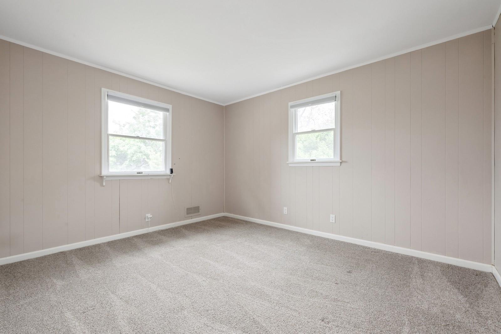 542 Kell Place, Seaford, New York image 11
