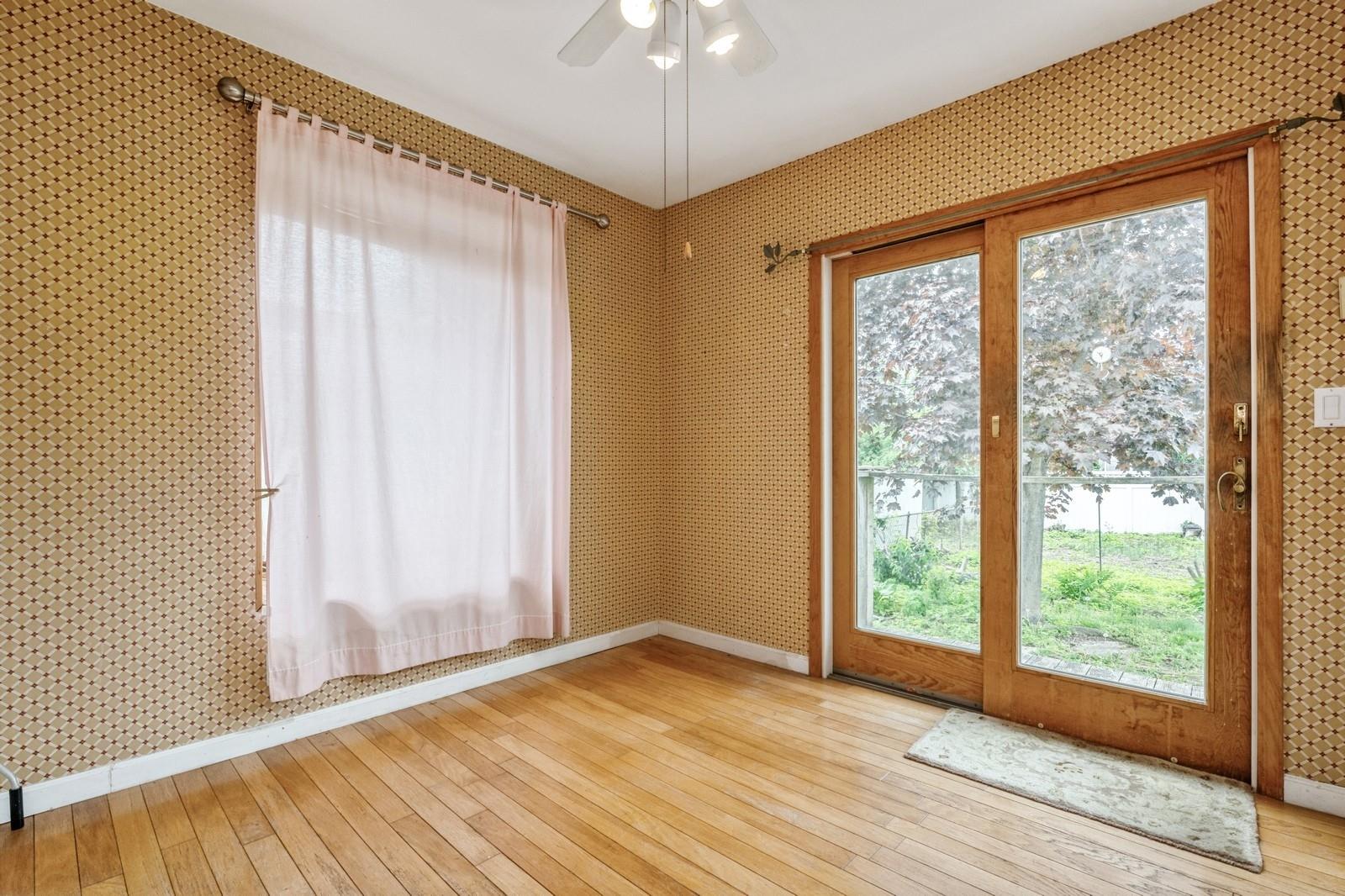 542 Kell Place, Seaford, New York image 9