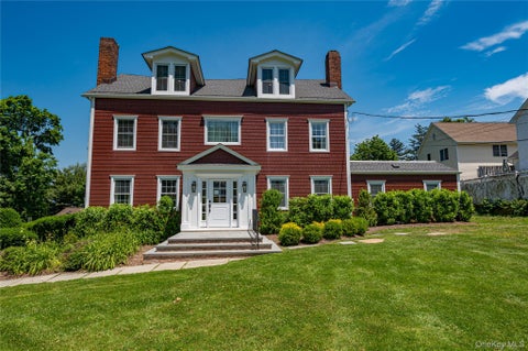 Multifamily For Sale - 68 Nassau Road<br/> Huntington, NY 11743