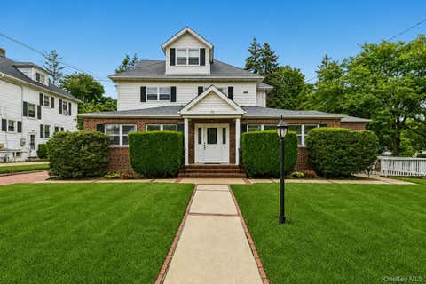 Multifamily For Sale - 77 Andrew Street<br/> Nassau County, Manhasset, NY 11030