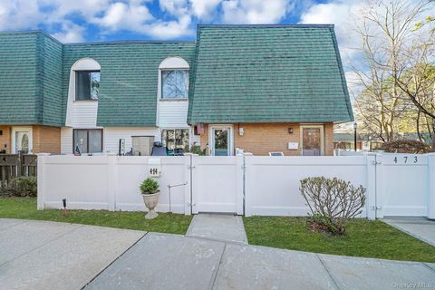 474 Daryl Drive Medford NY 11763