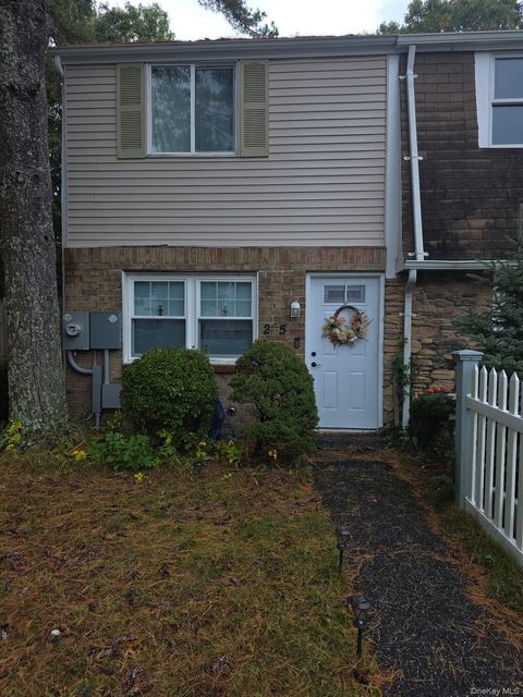 Photo of 205 Hill, Calverton, NY 11933 (MLS # 924785)