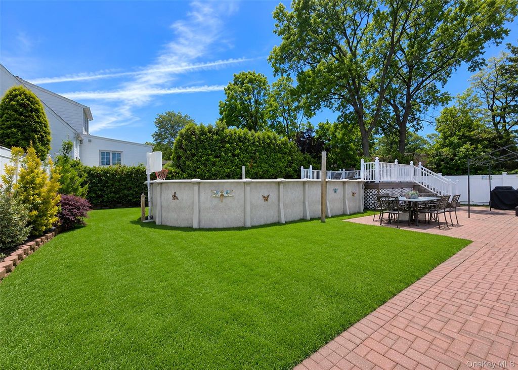 Photo of 413 Woodfield Road, West Hempstead, NY 11552 (MLS # 1005457)