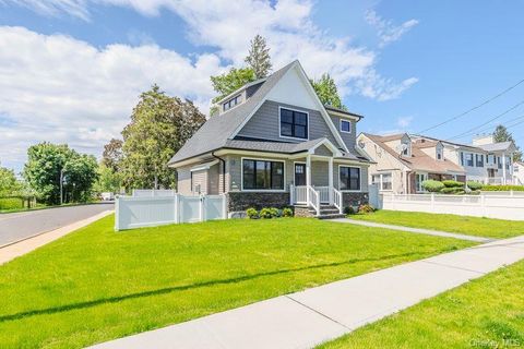 Photo of 214 9th Street, Hicksville, NY 11801 (MLS # 931167)