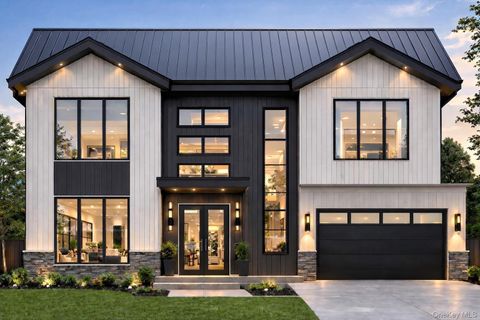 36 Hollyhock Road Levittown NY 11756