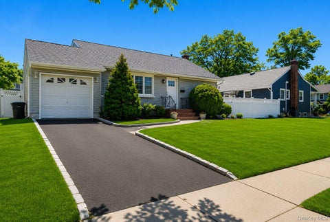 Photo of 1829 Hannington Avenue, Wantagh, NY 11793 (MLS # 1009164)