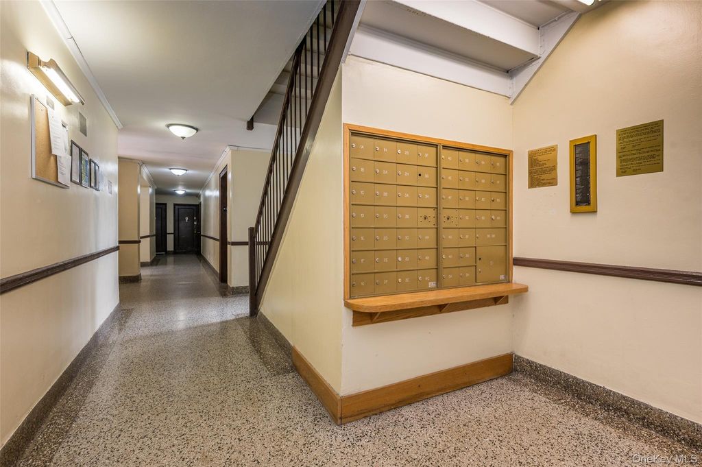 Photo of 2090 Barnes Avenue #2H, Bronx, NY 10462 (MLS # 979145)