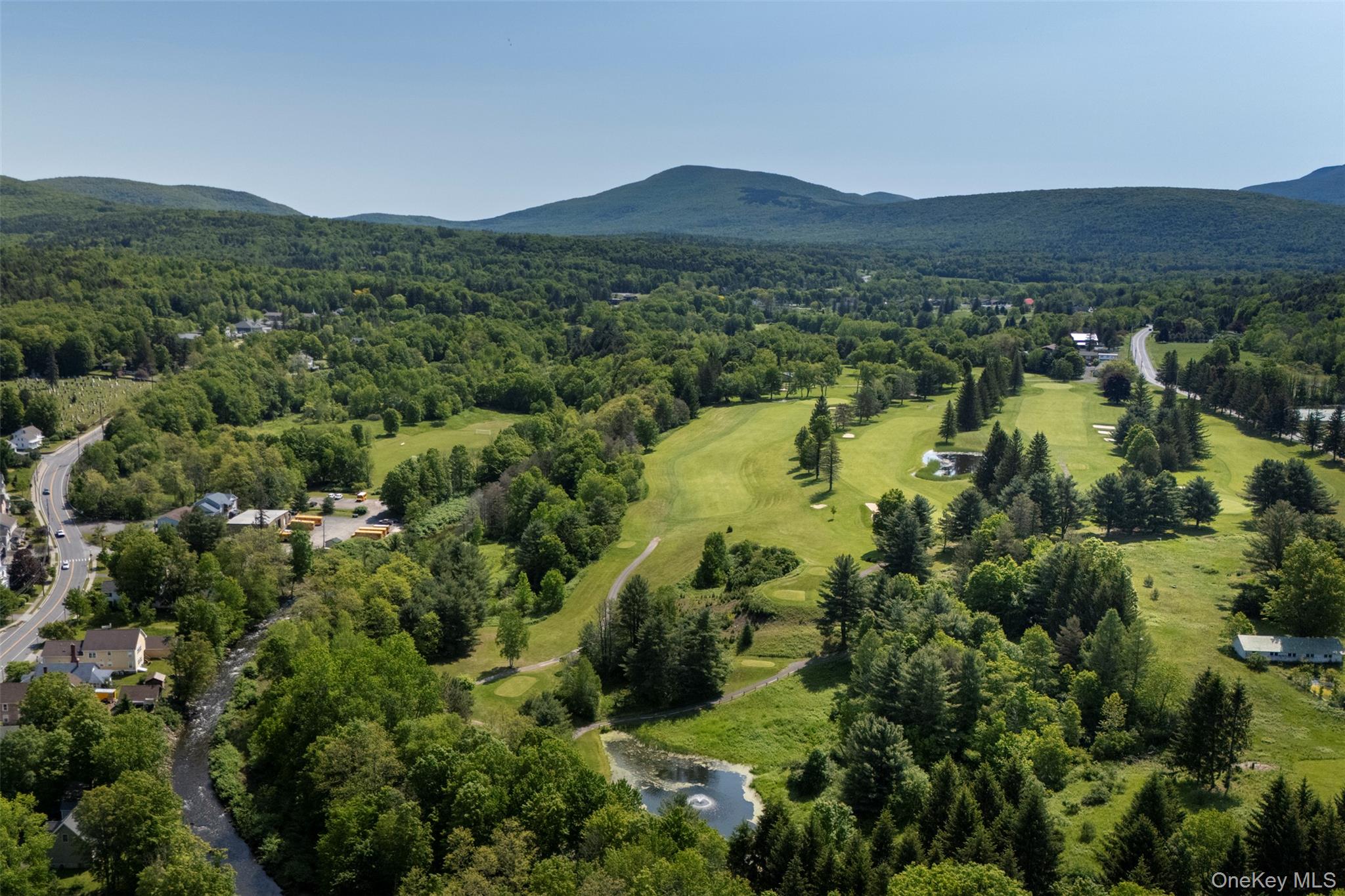 Windham, New York 12496, United States, 2 Bedrooms Bedrooms, ,2 BathroomsBathrooms,Residential,Active,100805