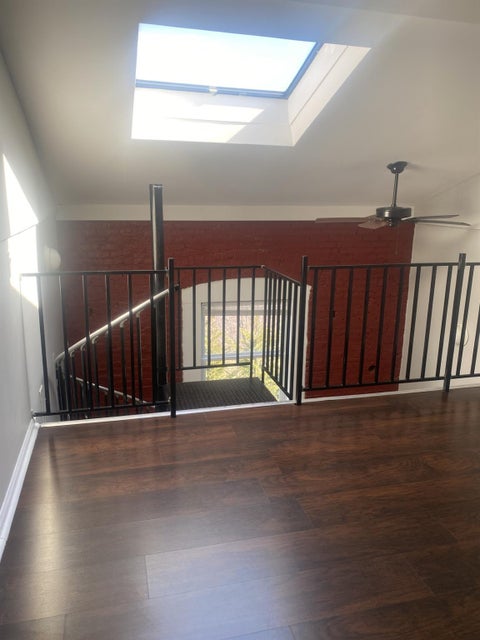 Featured picture for the property 837785