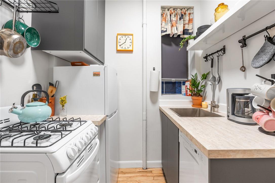 520 W 50th Street B4