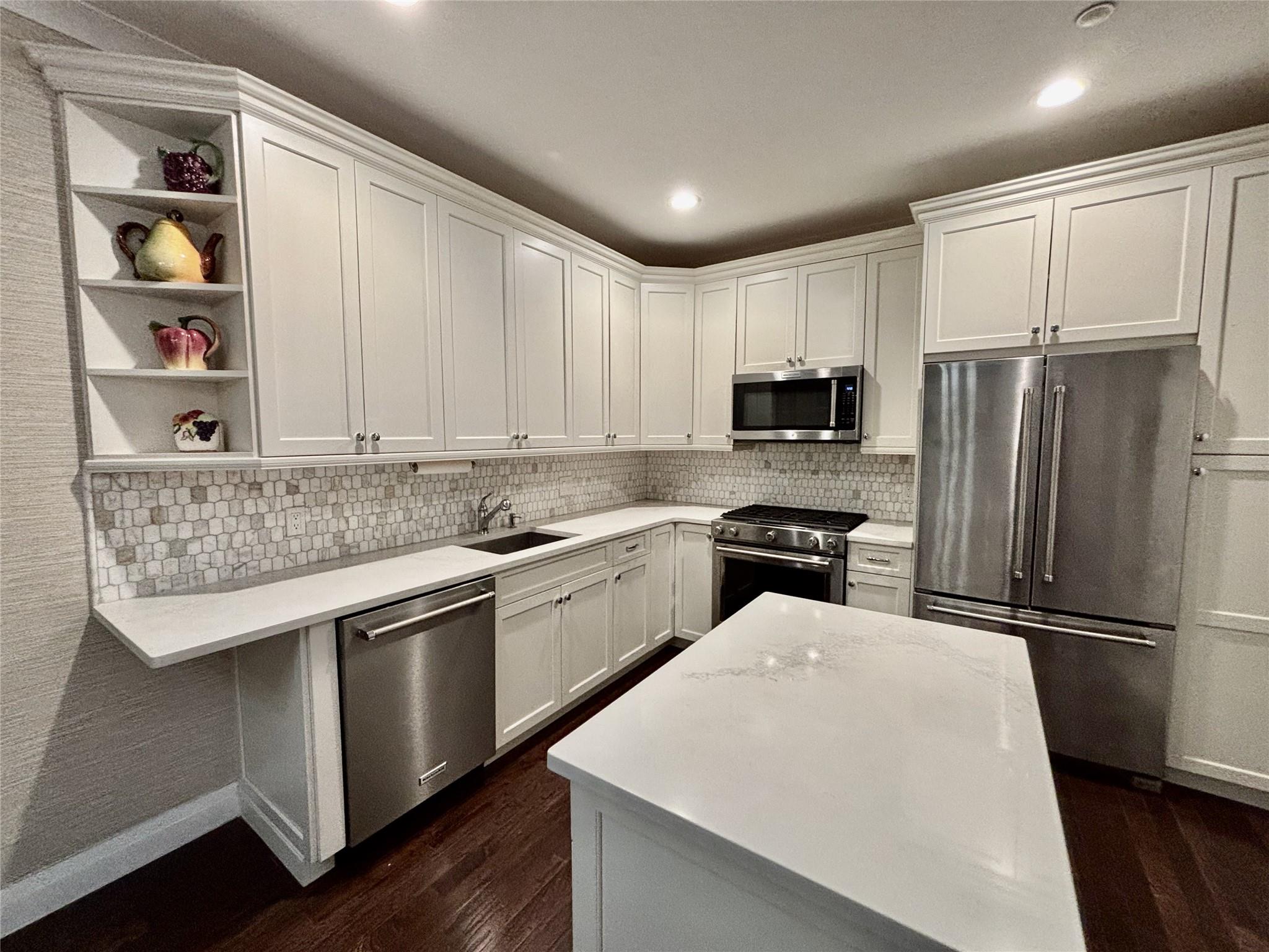 34203 Winterberry Drive, Plainview, New York image 5