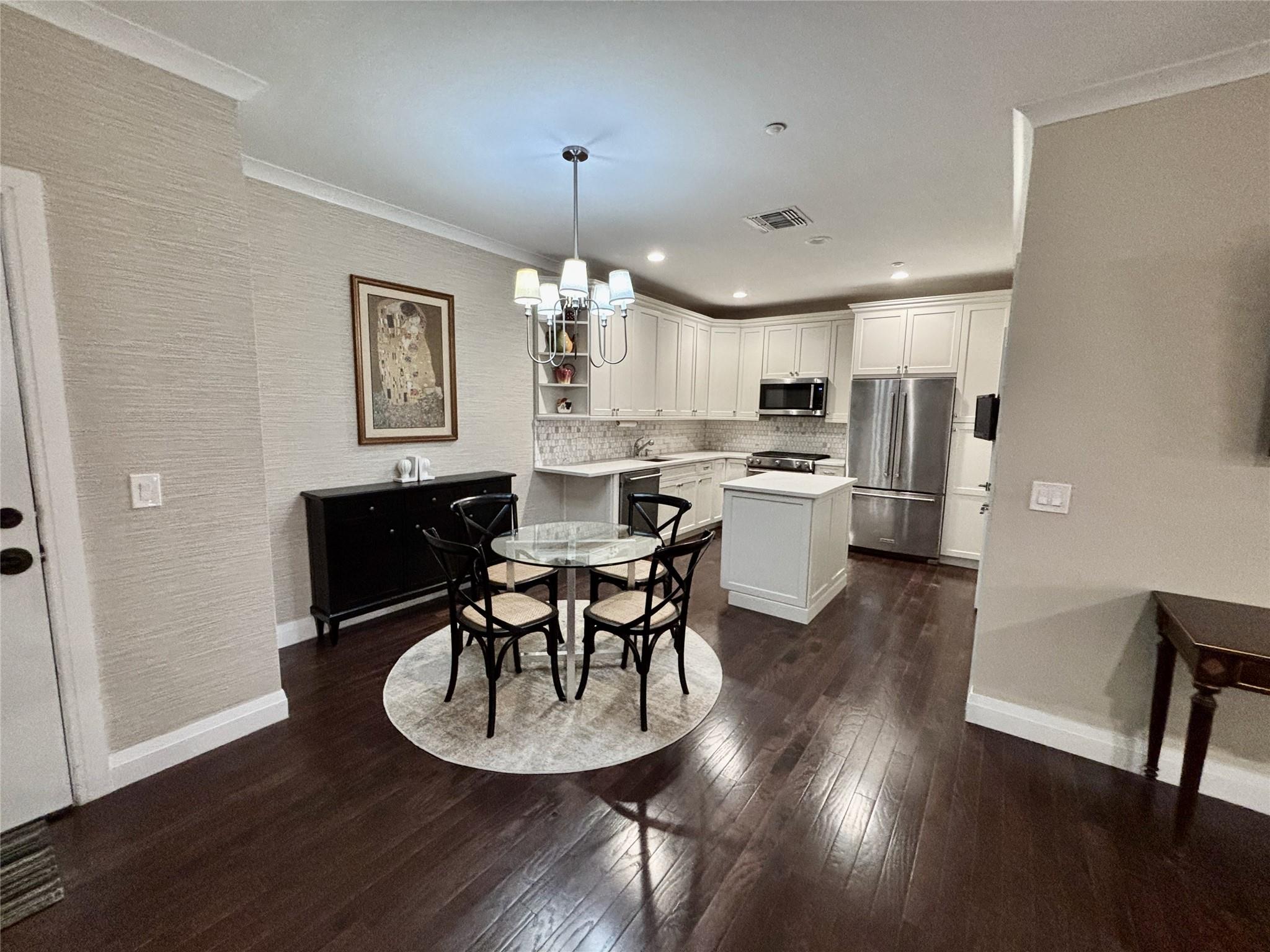 34203 Winterberry Drive, Plainview, New York image 9