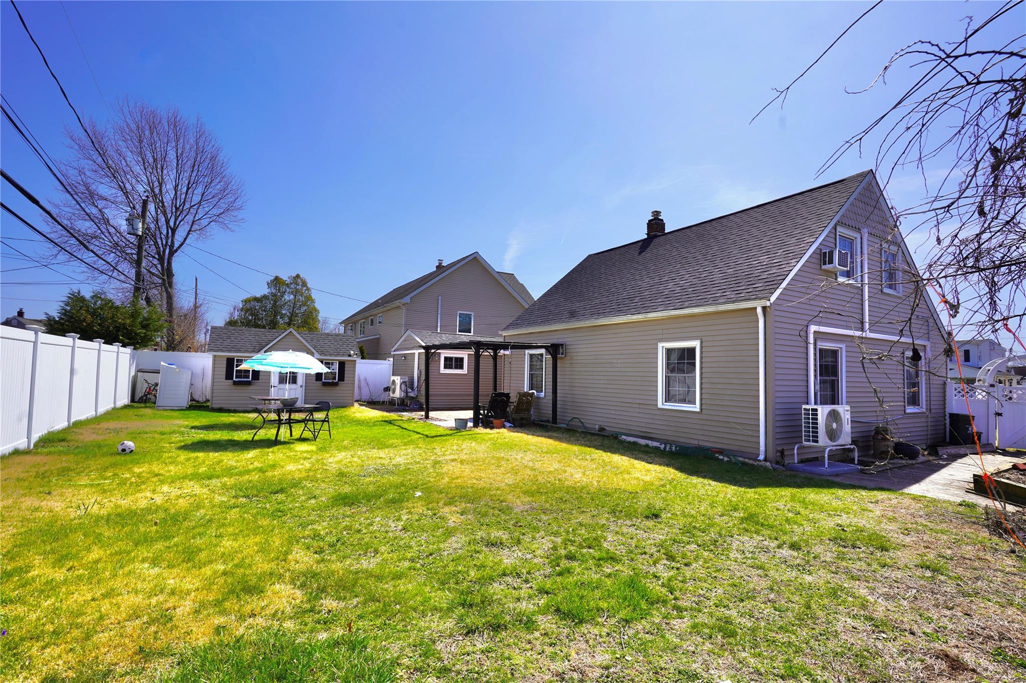 9 Fox Lane, Levittown, New York image 15