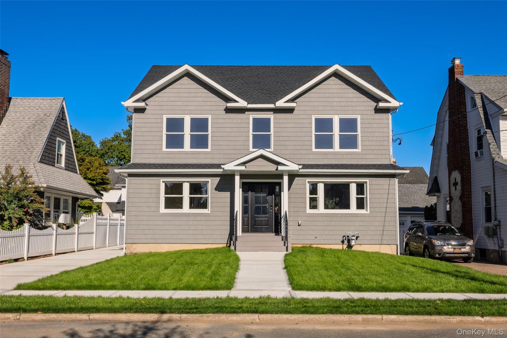 Photo of 78 Taft Avenue, Lynbrook, NY 11563 (MLS # 1051997)