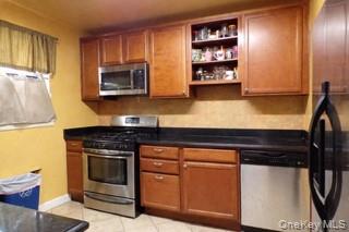 21947 74th Avenue LOWER