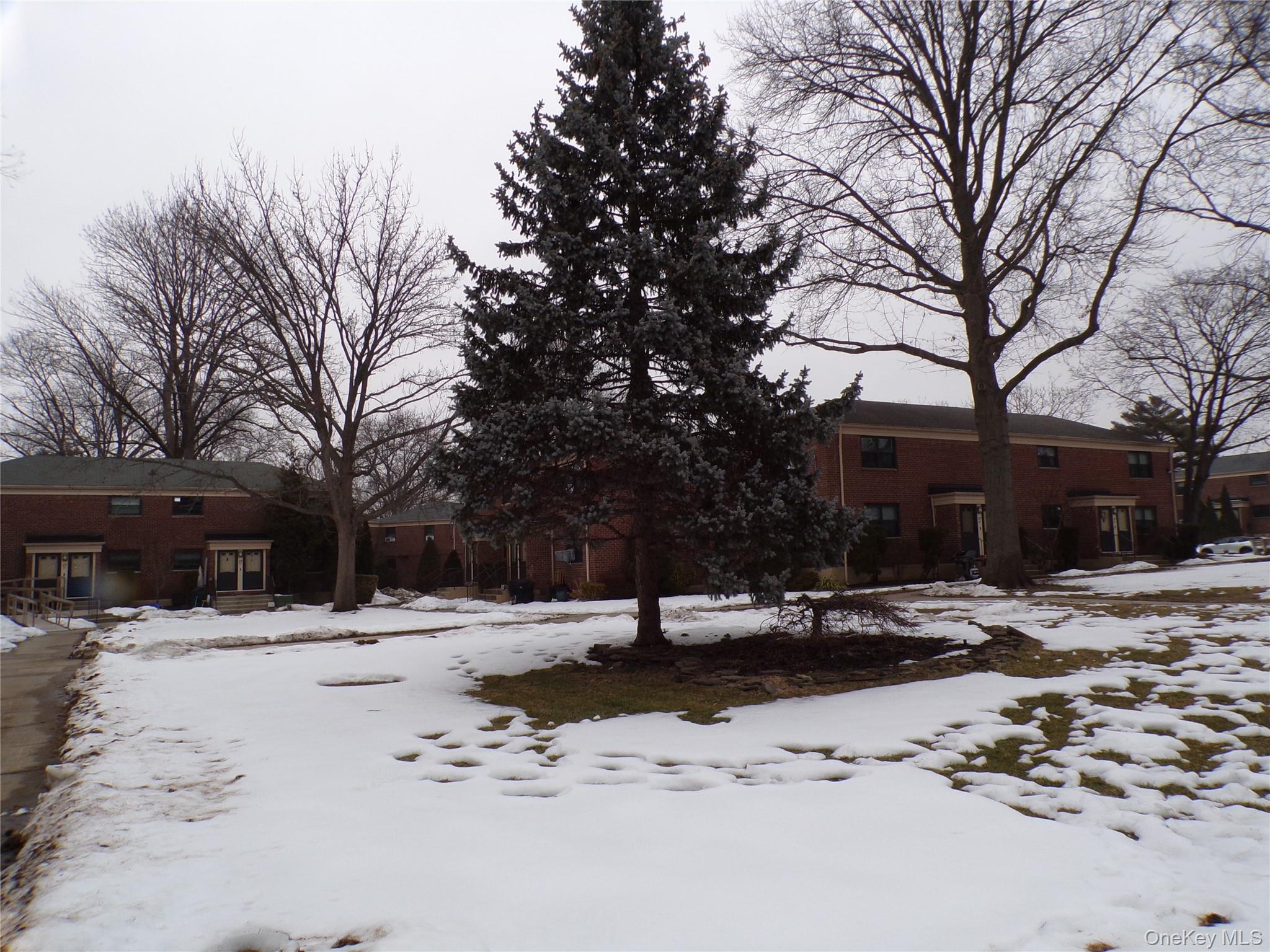 21947 74th Avenue LOWER