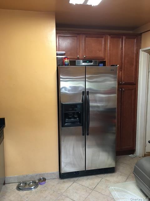 21947 74th Avenue LOWER