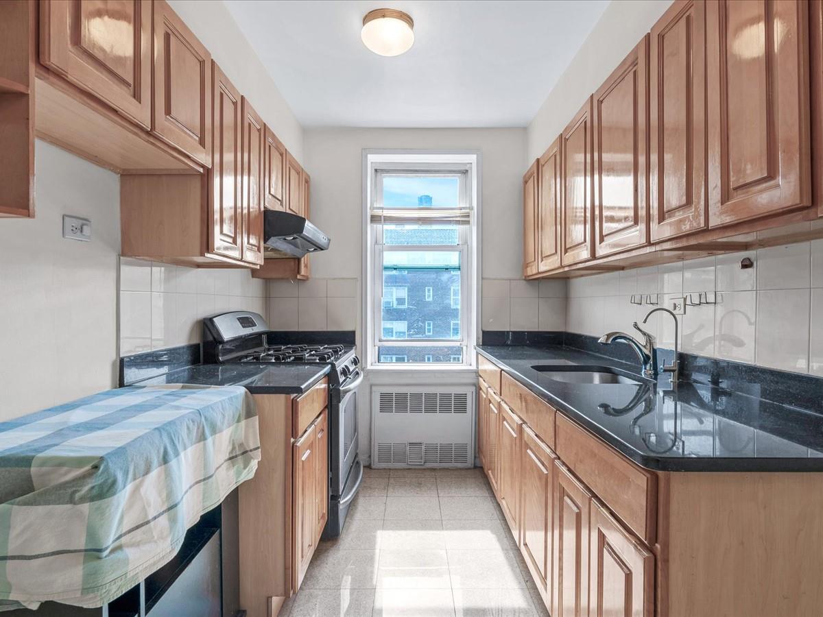 33-45 90th Street #5J, Jackson Heights, New York image 10
