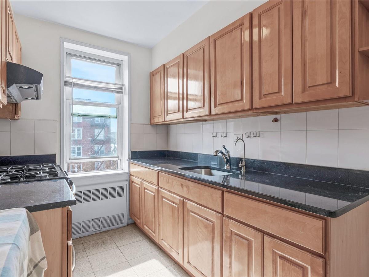 33-45 90th Street #5J, Jackson Heights, New York image 7