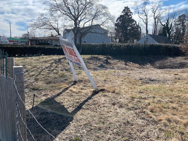 770 N Broadway, Amityville, New York image 2
