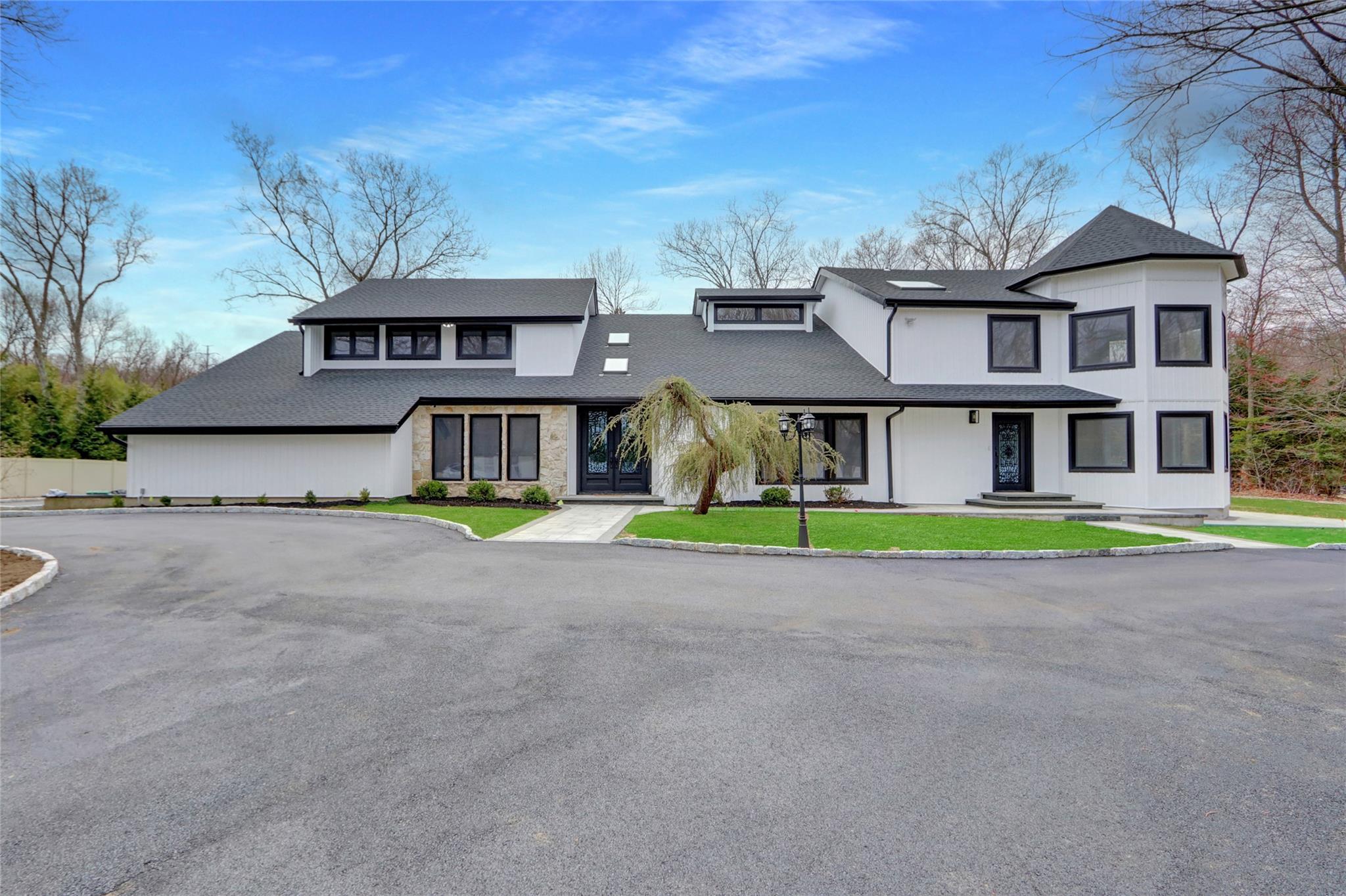 140 Daly Road, East Northport, New York image 1