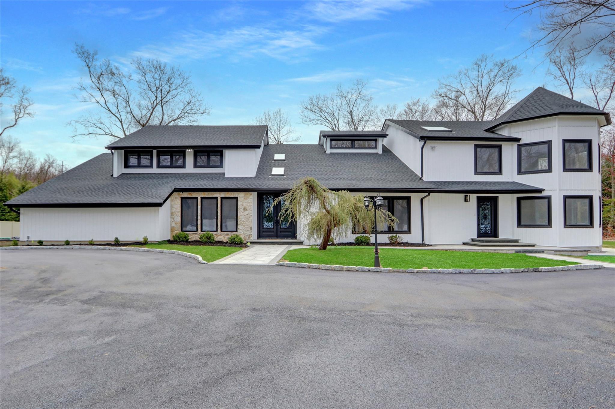 140 Daly Road, East Northport, New York image 2