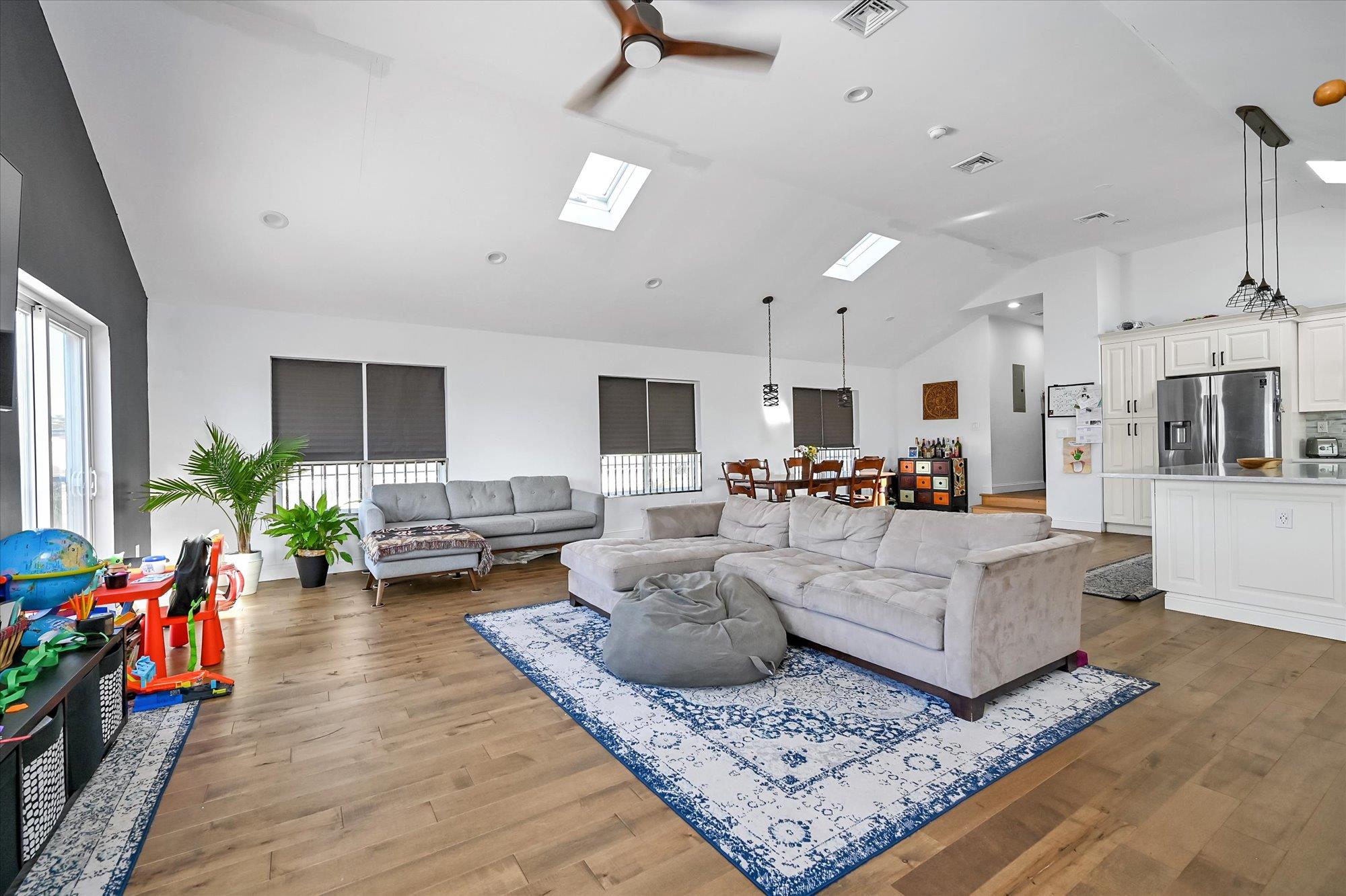 134 Martens Avenue, Valley Stream, New York image 4