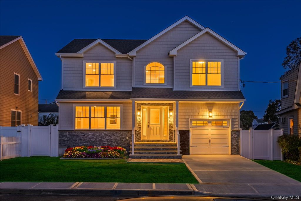 Photo of 335 Evans Avenue, Elmont, NY 11003 (MLS # 949724)