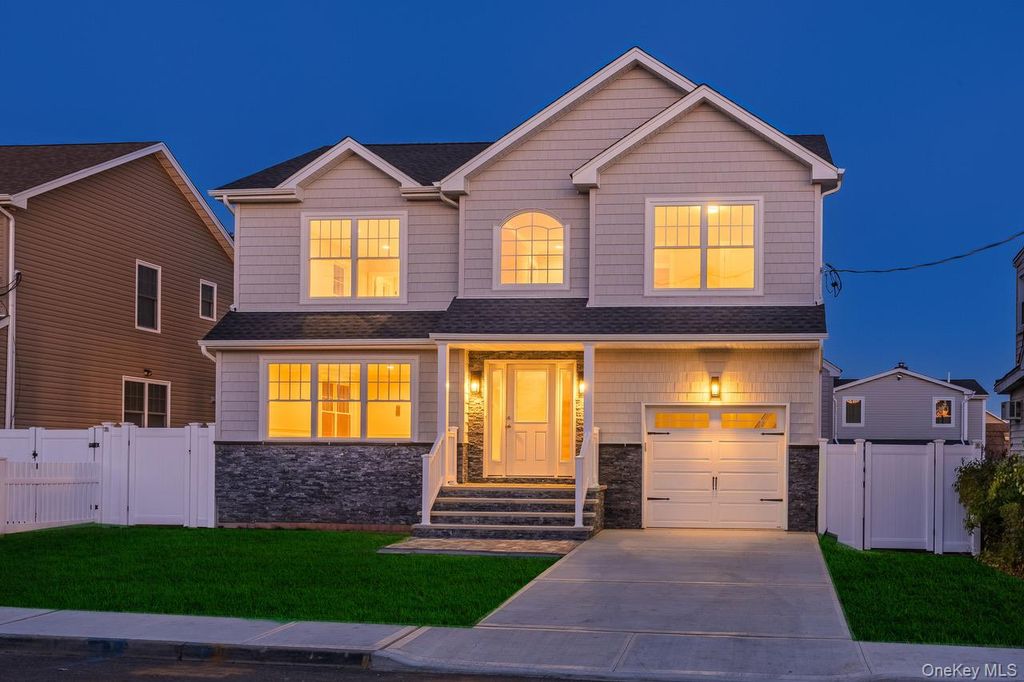 Photo of 335 Evans Avenue, Elmont, NY 11003 (MLS # 949724)