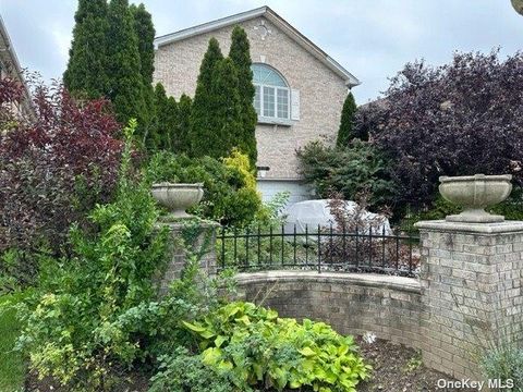Homes For Sale - 150-123 Powells Cove Boulevard<br/> Whitestone, NY 11357