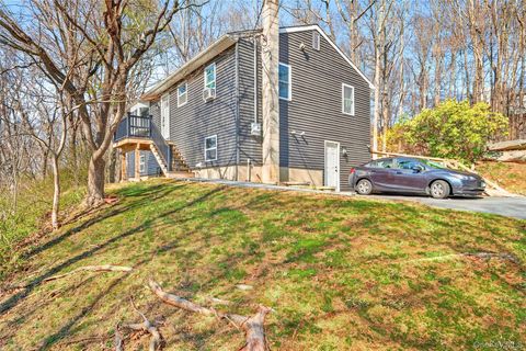 Homes For Rent - 11 Colonel Glenn Drive<br/> Carmel, NY 10512