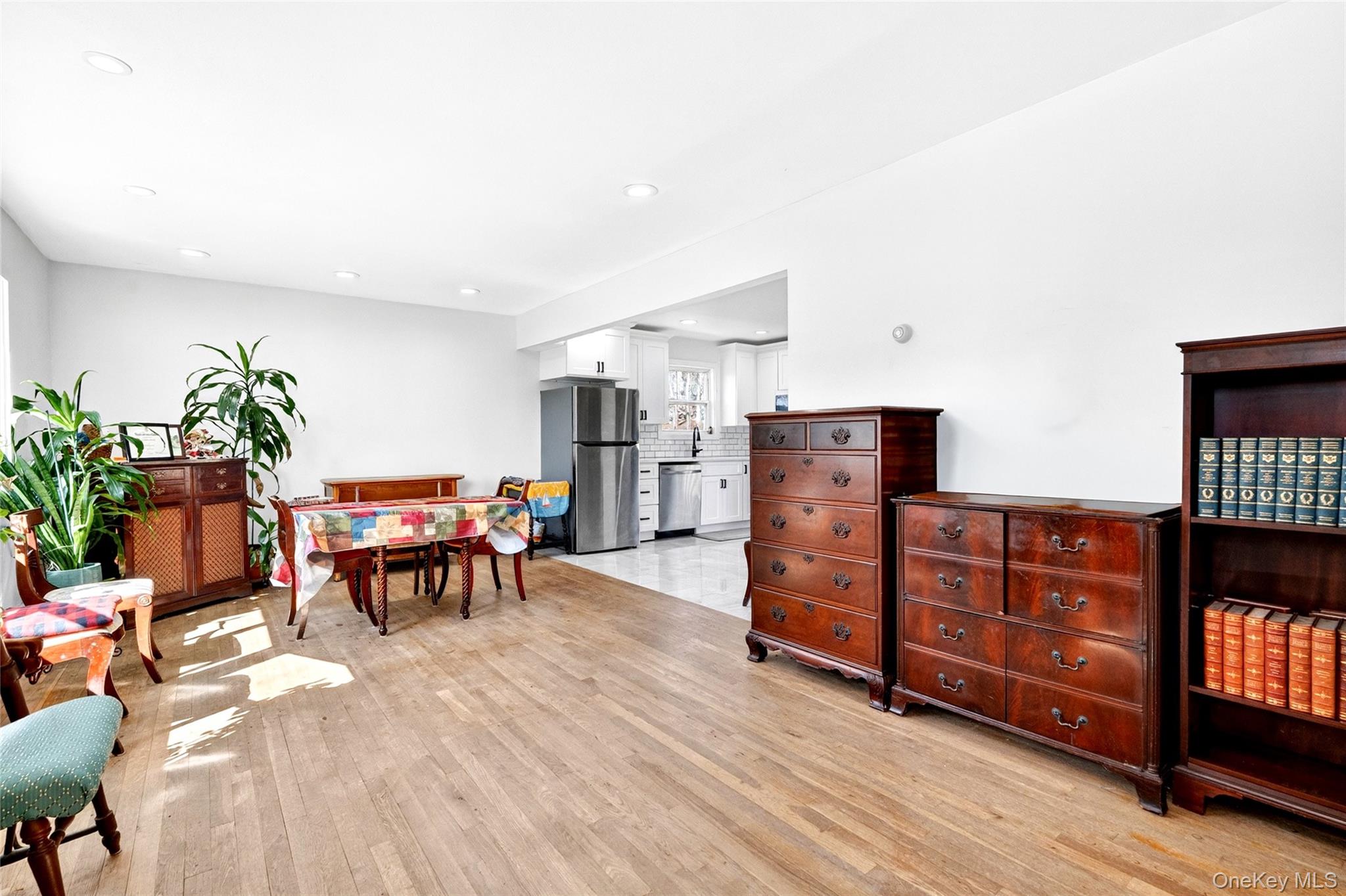 11 Colonel Glenn Drive