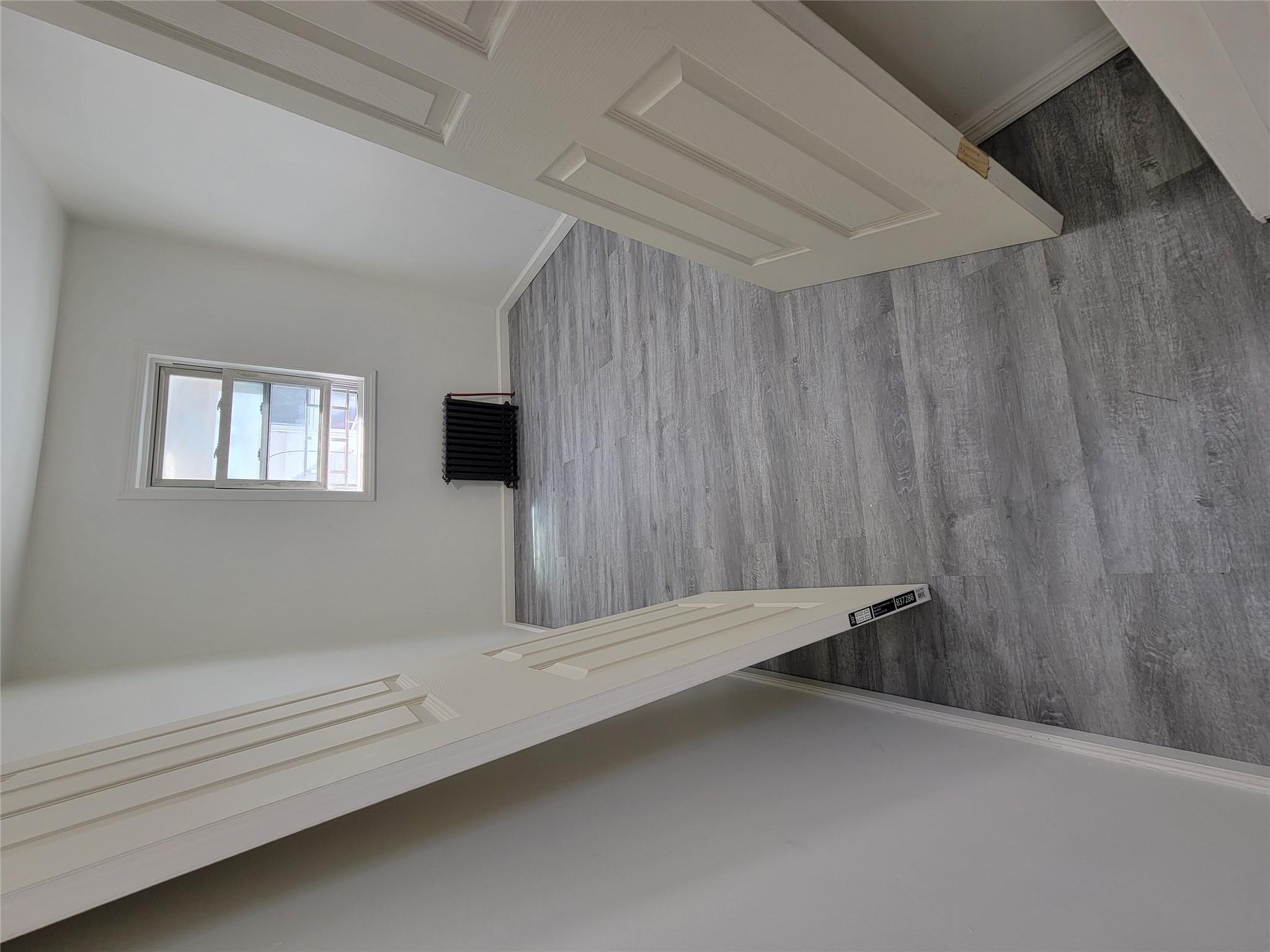 Underhill Avenue, Bronx, New York - 3 Bedrooms  
1 Bathrooms  
5 Rooms - 