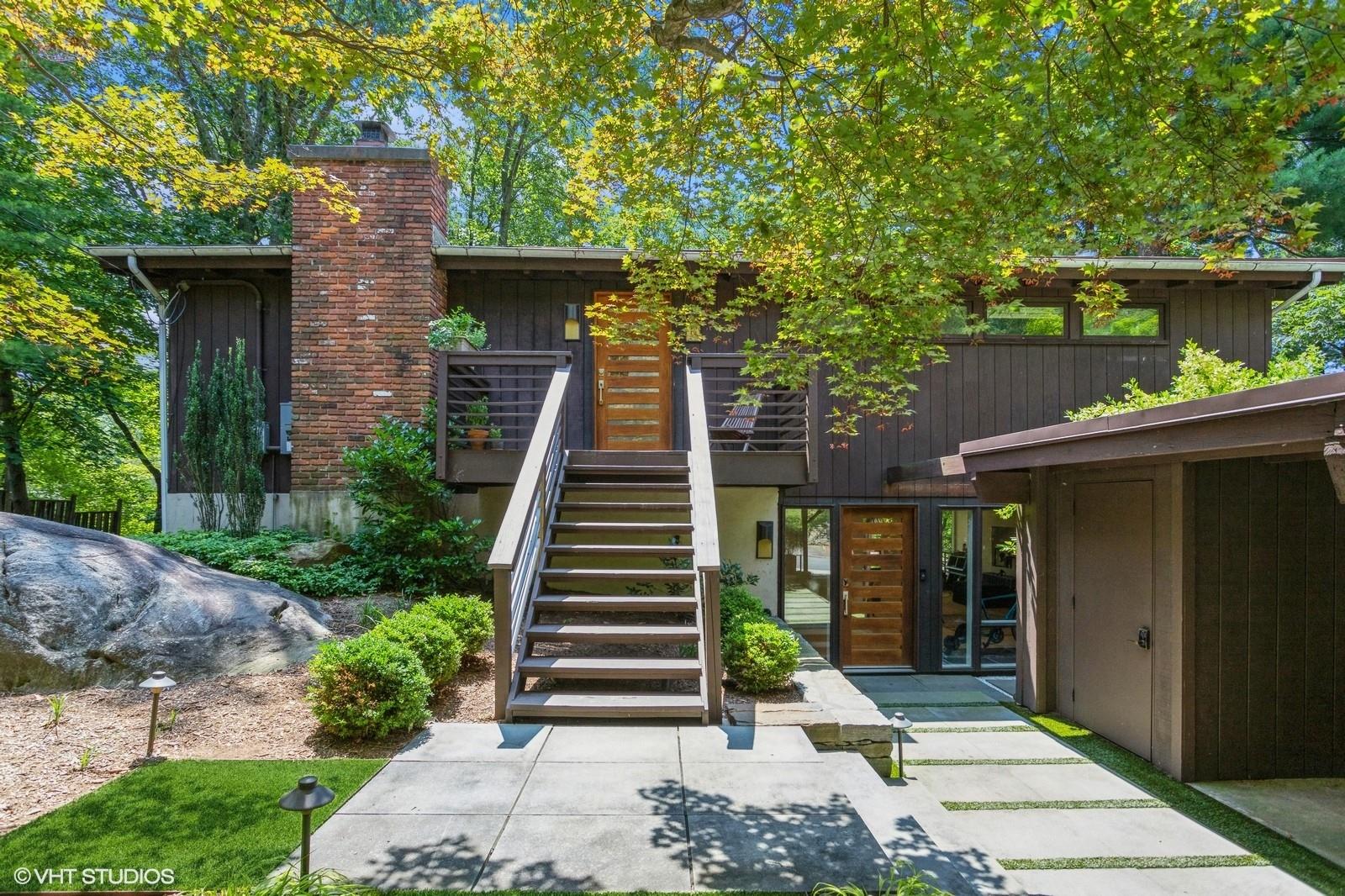 Rental Property at Mallard Rise, Irvington, New York - Bedrooms: 4 
Bathrooms: 3 
Rooms: 9  - $9,000 MO.