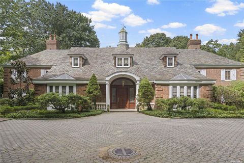 822 Bryant Avenue Roslyn Harbor NY 11576