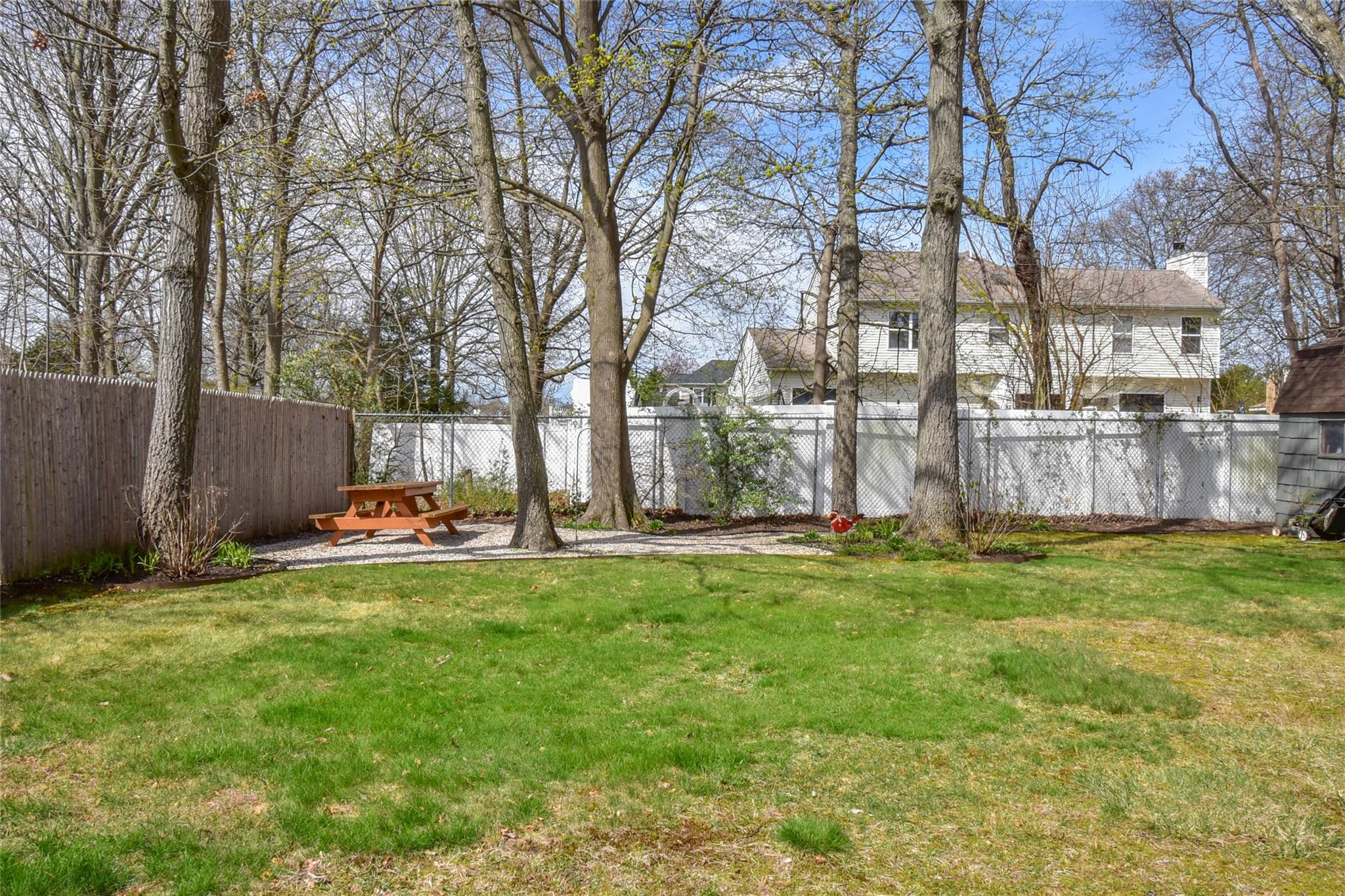 56 Colony Road, Port Jefferson Station, Florida image 24