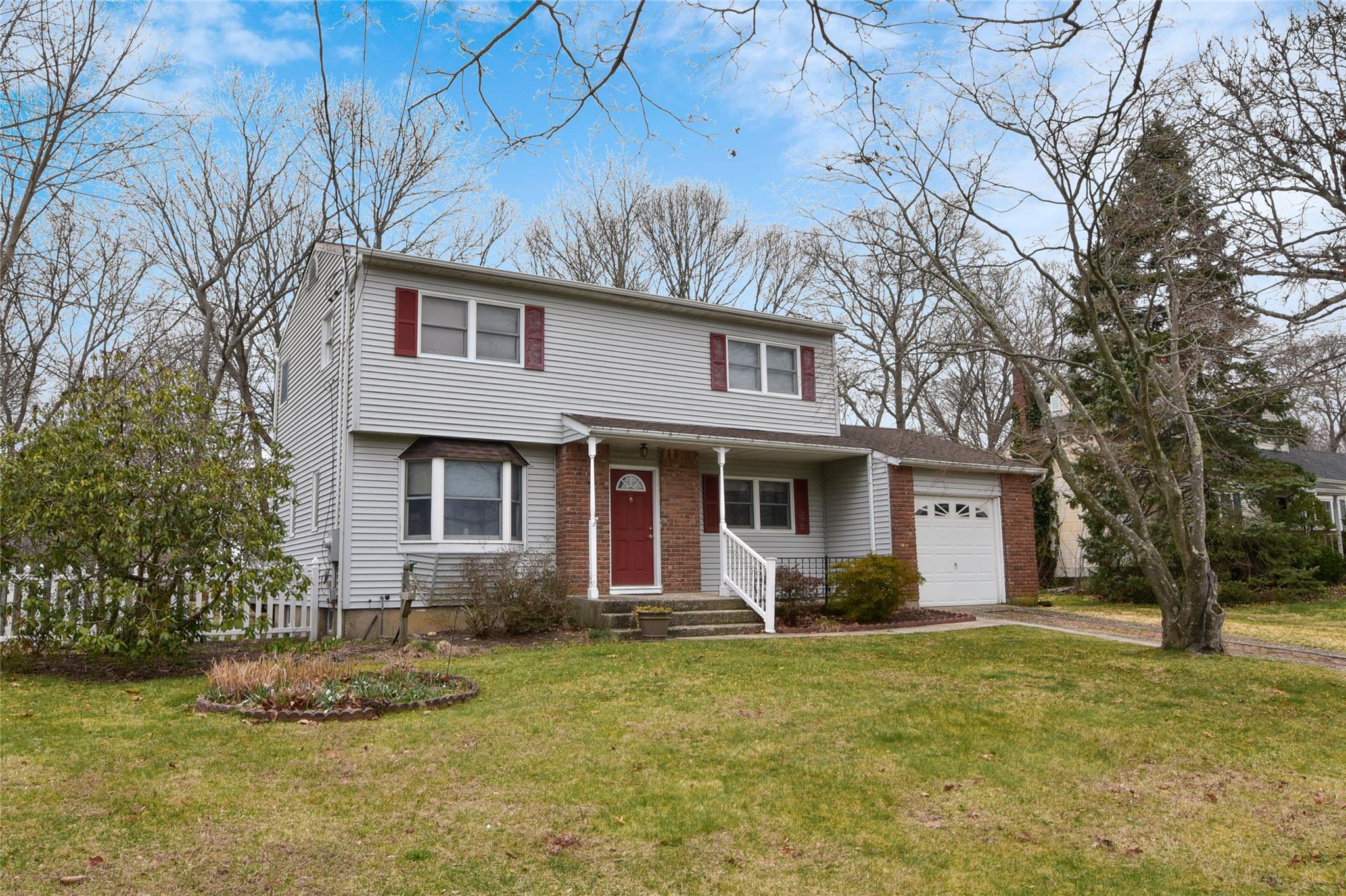 56 Colony Road, Port Jefferson Station, Florida image 2