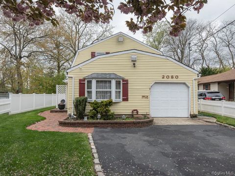 2080 Seamans Neck Road Seaford NY 11783