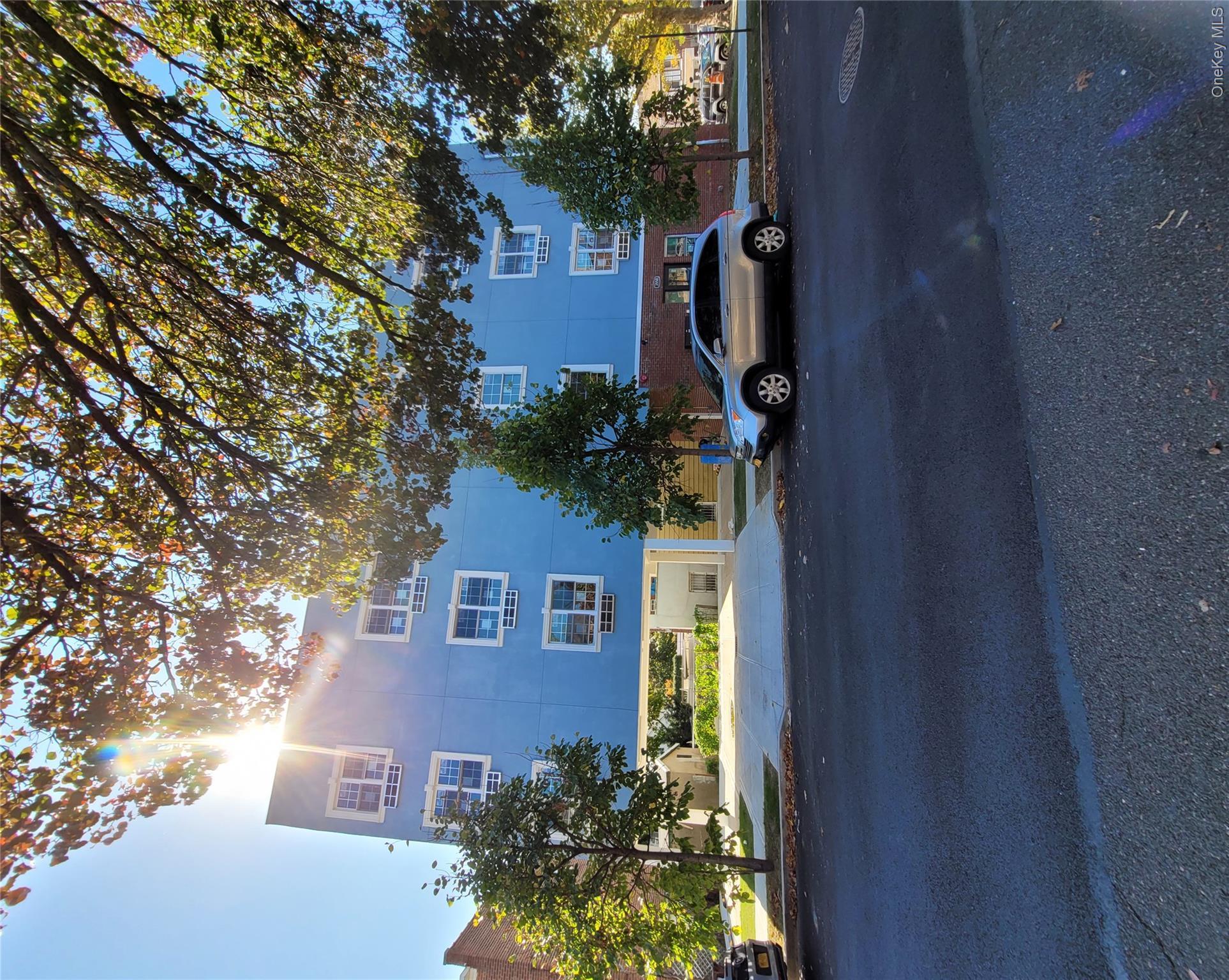 3550 Laconia Avenue