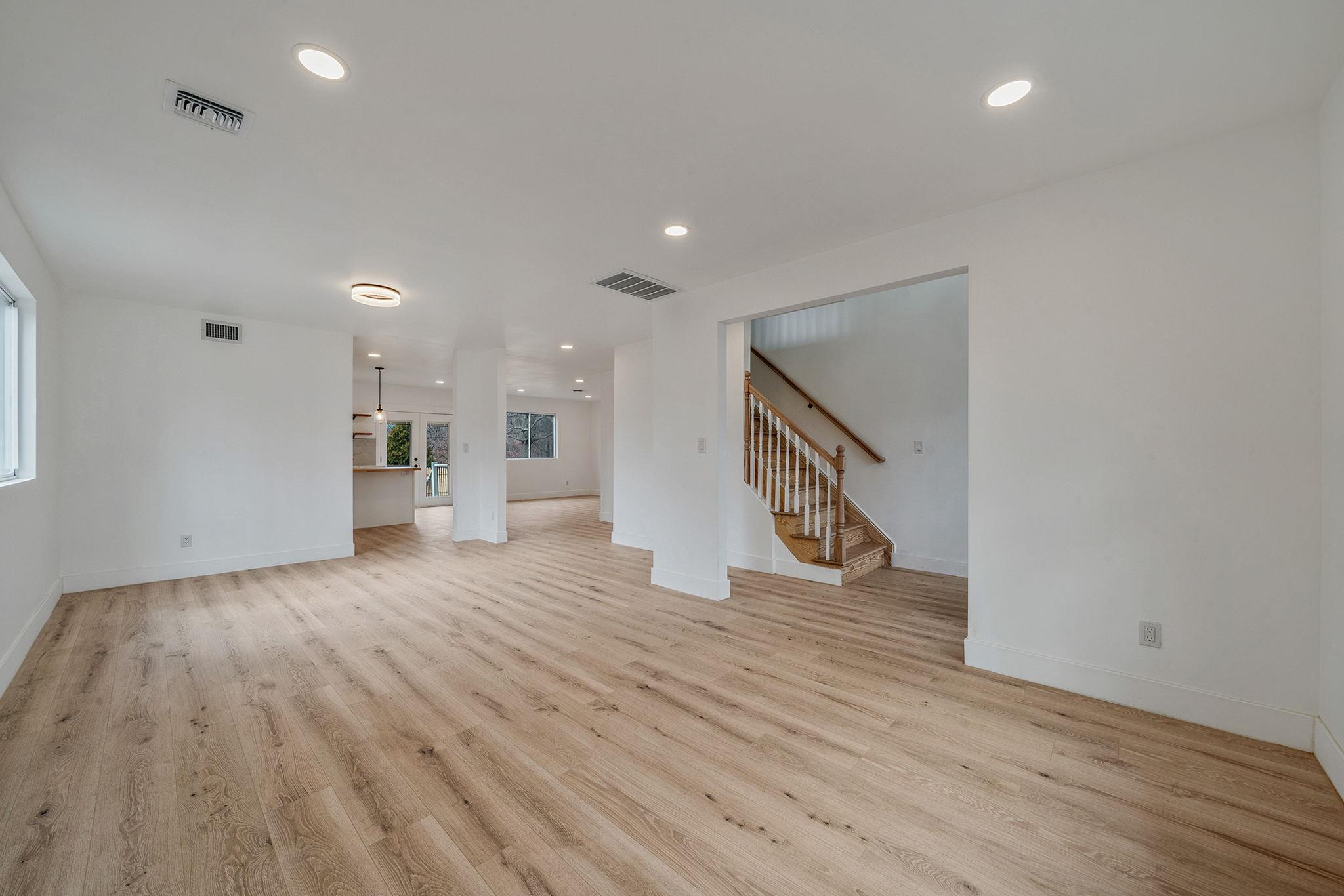 40 Hawkins Avenue, Medford, New York image 8