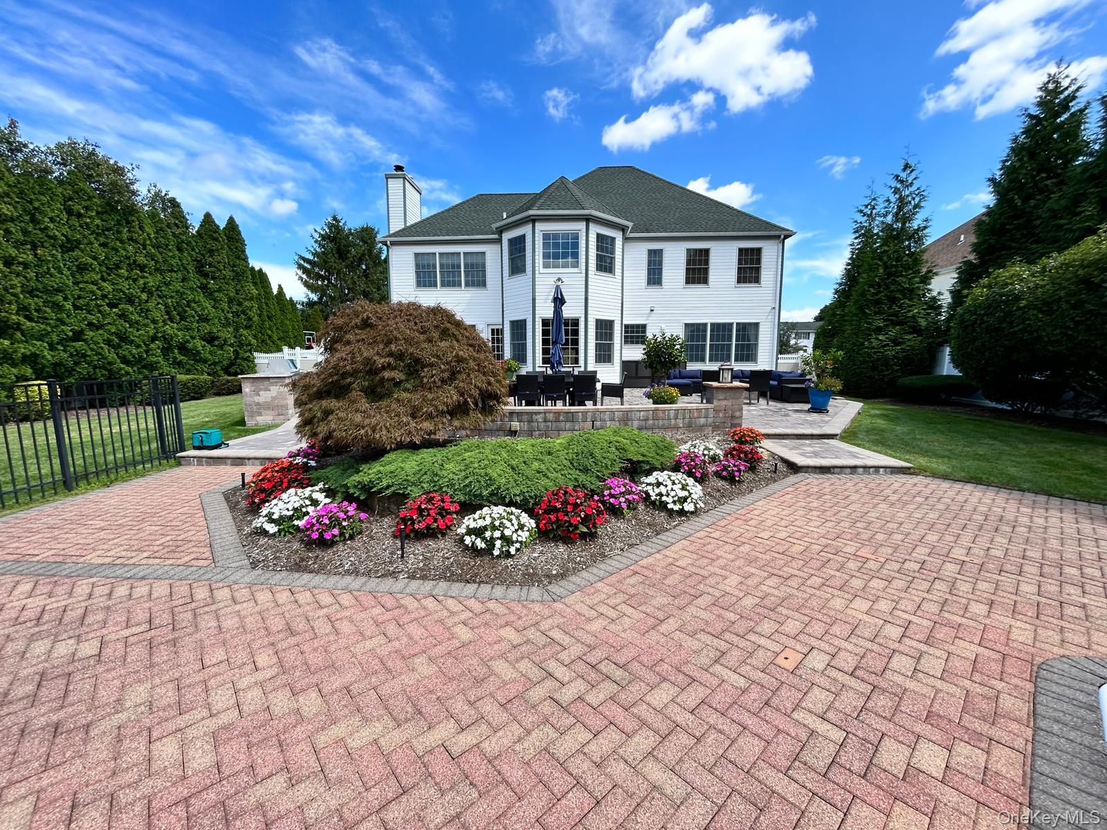 150 Hayrick Lane